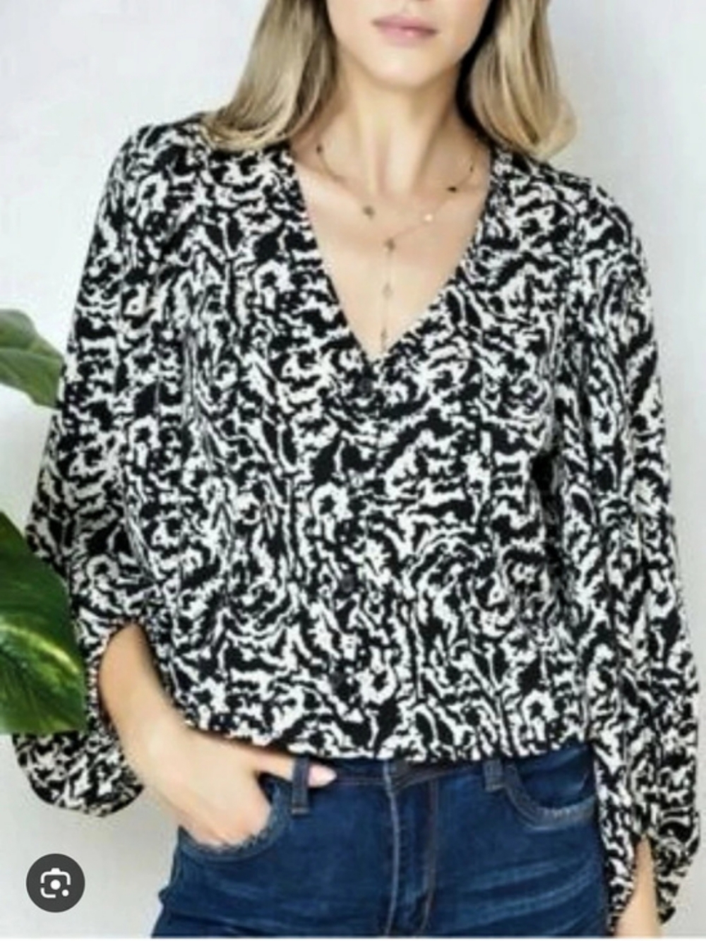 Women's Abstract Long Sleeve Blouse in Black & Cream